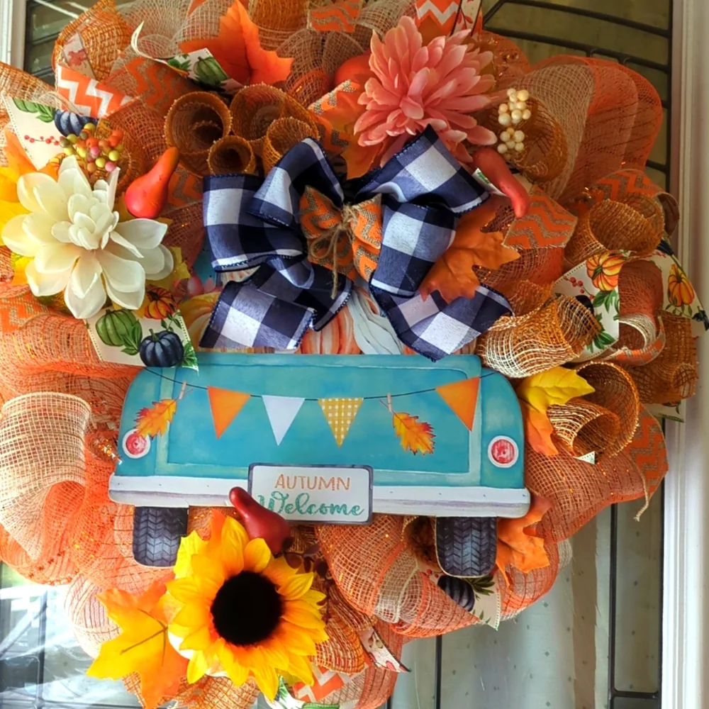 A Cute Autumn Welcome Wreath